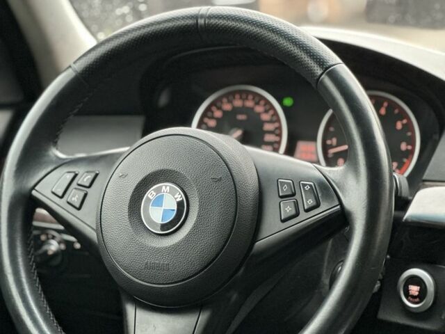 Черный БМВ 5 Серия, объемом двигателя 2.5 л и пробегом 285 тыс. км за 7500 $, фото 5 на Automoto.ua