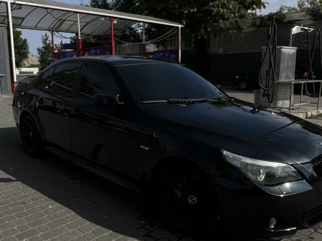 Чорний БМВ 5 Серія, об'ємом двигуна 3 л та пробігом 390 тис. км за 12800 $, фото 2 на Automoto.ua