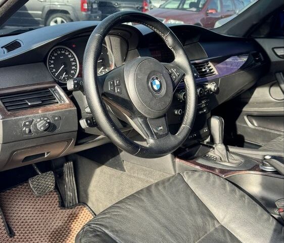 БМВ 5 Серия 2007 в Кропивницком (Кировограде) на Automoto.ua Черный БМВ 5 Серия, объемом двигателя 2.5 л и пробегом 243 тыс. км за 9900 $, фото 10 на Automoto.ua