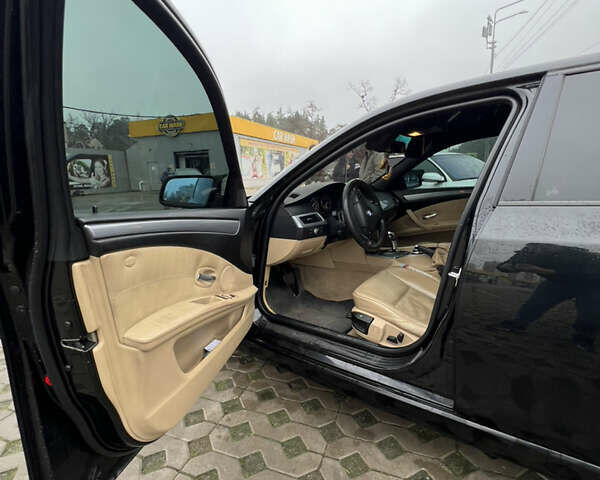 Черный БМВ 5 Серия, объемом двигателя 2.99 л и пробегом 279 тыс. км за 11300 $, фото 6 на Automoto.ua