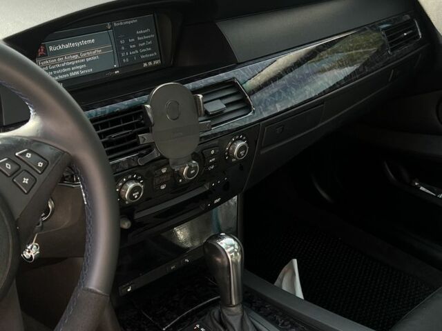 Чорний БМВ 5 Серія, об'ємом двигуна 3 л та пробігом 390 тис. км за 12800 $, фото 1 на Automoto.ua