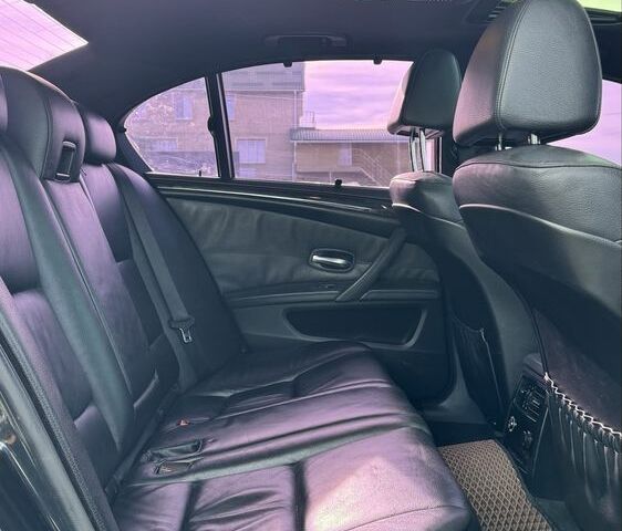 БМВ 5 Серия 2007 в Кропивницком (Кировограде) на Automoto.ua Черный БМВ 5 Серия, объемом двигателя 2.5 л и пробегом 243 тыс. км за 9900 $, фото 16 на Automoto.ua