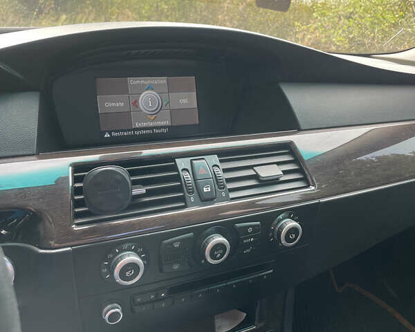 Черный БМВ 5 Серия, объемом двигателя 2.49 л и пробегом 251 тыс. км за 8300 $, фото 13 на Automoto.ua