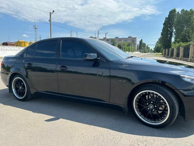 Черный БМВ 5 Серия, объемом двигателя 0 л и пробегом 255 тыс. км за 9000 $, фото 4 на Automoto.ua