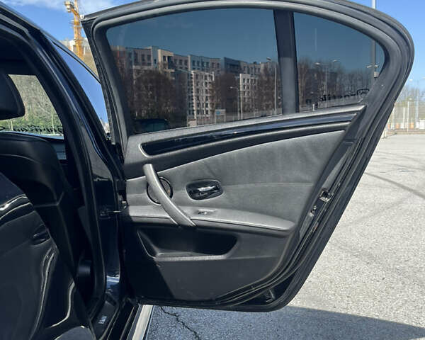 Чорний БМВ 5 Серія, об'ємом двигуна 3 л та пробігом 490 тис. км за 10500 $, фото 21 на Automoto.ua