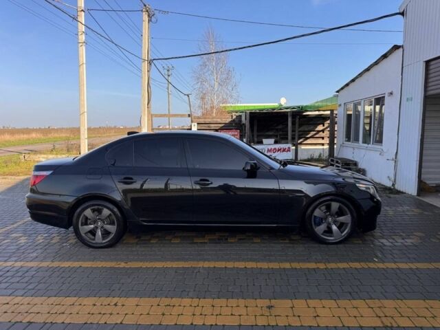 Чорний БМВ 5 Серія, об'ємом двигуна 3 л та пробігом 315 тис. км за 12500 $, фото 1 на Automoto.ua