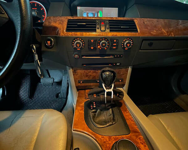 Черный БМВ 5 Серия, объемом двигателя 2.5 л и пробегом 482 тыс. км за 8500 $, фото 2 на Automoto.ua