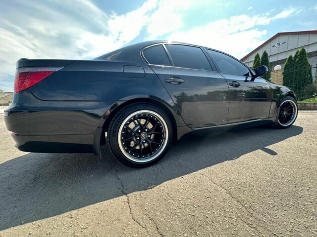 Черный БМВ 5 Серия, объемом двигателя 0 л и пробегом 255 тыс. км за 9000 $, фото 5 на Automoto.ua