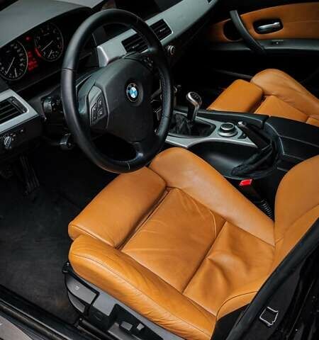 Черный БМВ 5 Серия, объемом двигателя 2.5 л и пробегом 283 тыс. км за 9900 $, фото 3 на Automoto.ua