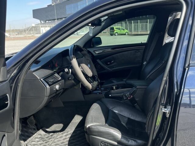 Чорний БМВ 5 Серія, об'ємом двигуна 3 л та пробігом 490 тис. км за 10500 $, фото 3 на Automoto.ua