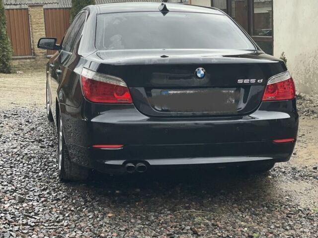 Чорний БМВ 5 Серія, об'ємом двигуна 3 л та пробігом 312 тис. км за 12500 $, фото 1 на Automoto.ua