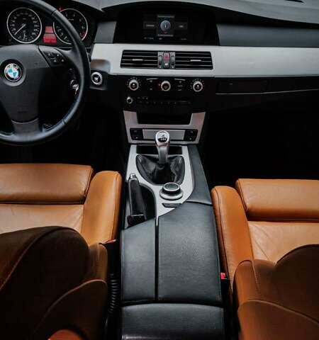 Черный БМВ 5 Серия, объемом двигателя 2.5 л и пробегом 283 тыс. км за 9900 $, фото 9 на Automoto.ua