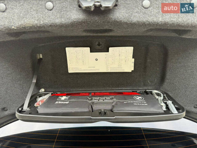 Черный БМВ 5 Серия, объемом двигателя 3 л и пробегом 295 тыс. км за 9500 $, фото 58 на Automoto.ua