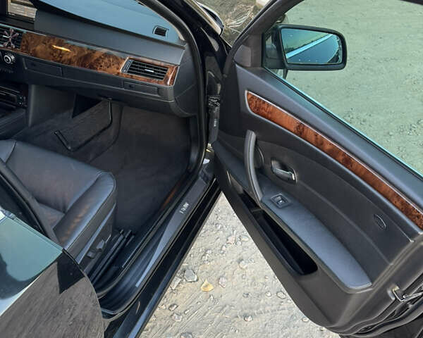 Черный БМВ 5 Серия, объемом двигателя 2.5 л и пробегом 230 тыс. км за 9300 $, фото 6 на Automoto.ua