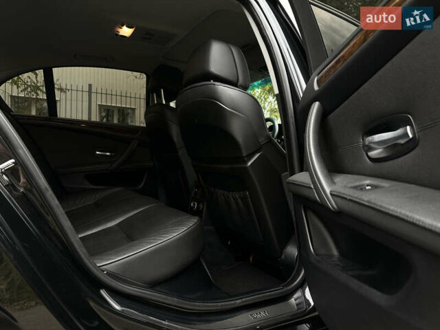 Чорний БМВ 5 Серія, об'ємом двигуна 3 л та пробігом 307 тис. км за 9000 $, фото 27 на Automoto.ua