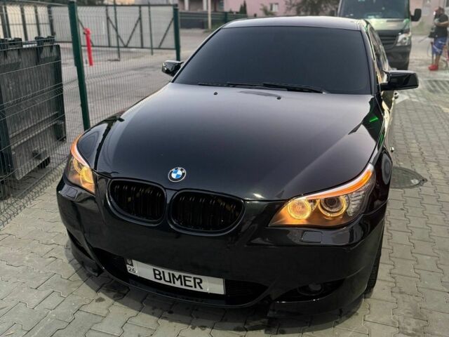 Чорний БМВ 5 Серія, об'ємом двигуна 3 л та пробігом 320 тис. км за 12500 $, фото 5 на Automoto.ua