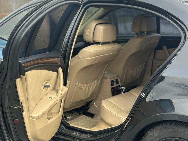 Черный БМВ 5 Серия, объемом двигателя 2.5 л и пробегом 230 тыс. км за 8500 $, фото 4 на Automoto.ua