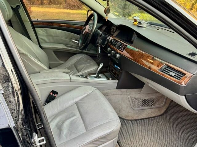 Черный БМВ 5 Серия, объемом двигателя 3 л и пробегом 288 тыс. км за 8600 $, фото 11 на Automoto.ua