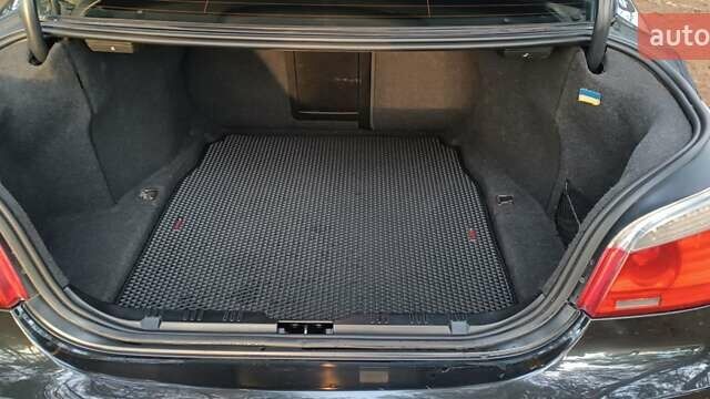 Черный БМВ 5 Серия, объемом двигателя 2.98 л и пробегом 355 тыс. км за 13500 $, фото 13 на Automoto.ua