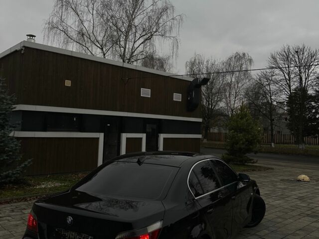Чорний БМВ 5 Серія, об'ємом двигуна 3 л та пробігом 350 тис. км за 4700 $, фото 3 на Automoto.ua