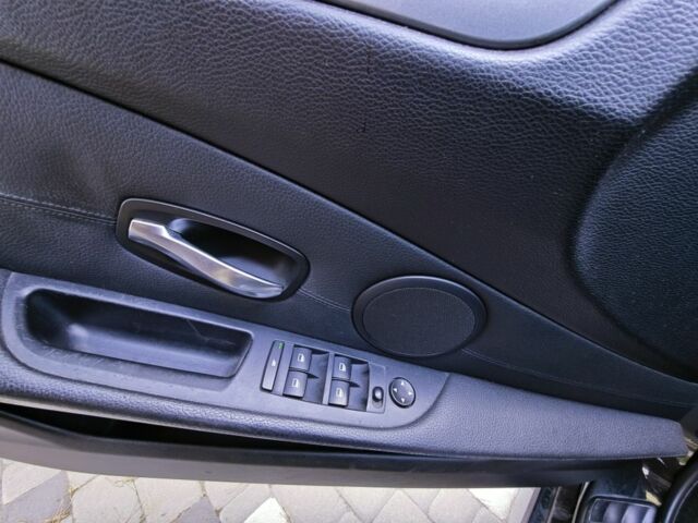 Чорний БМВ 5 Серія, об'ємом двигуна 3 л та пробігом 400 тис. км за 10500 $, фото 13 на Automoto.ua