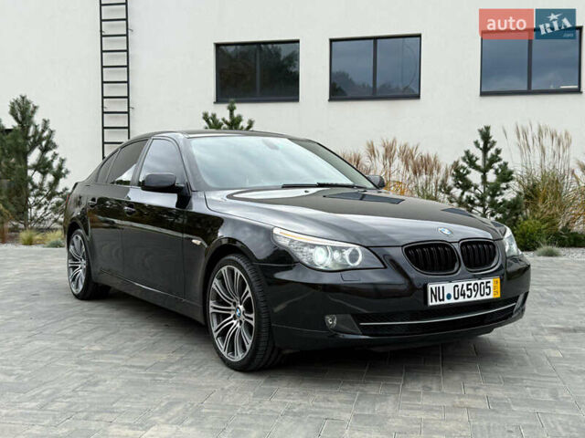 Черный БМВ 5 Серия, объемом двигателя 3 л и пробегом 295 тыс. км за 9500 $, фото 4 на Automoto.ua