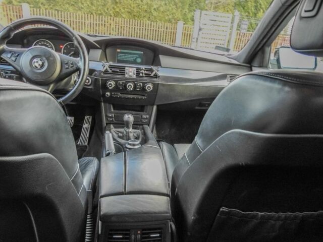 Черный БМВ 5 Серия, объемом двигателя 3 л и пробегом 241 тыс. км за 3300 $, фото 3 на Automoto.ua