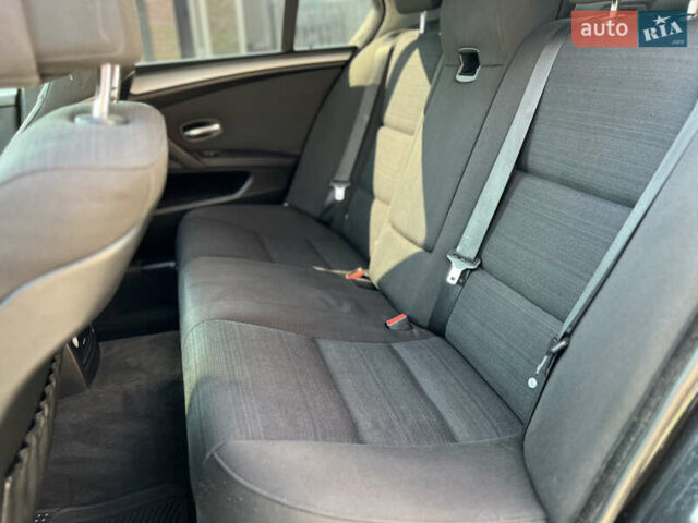 Черный БМВ 5 Серия, объемом двигателя 2.5 л и пробегом 250 тыс. км за 8650 $, фото 33 на Automoto.ua