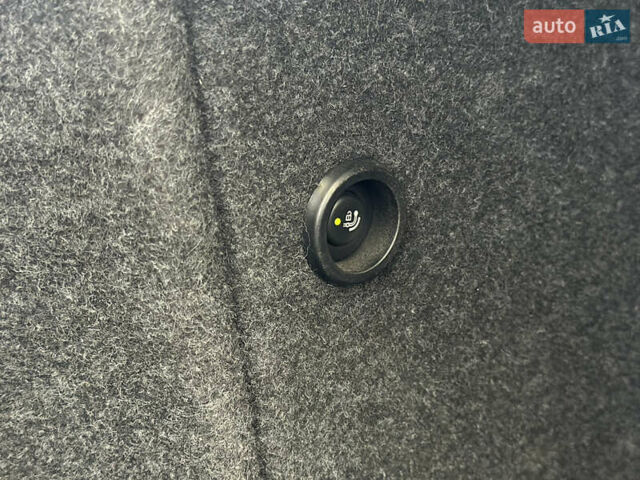 Черный БМВ 5 Серия, объемом двигателя 2 л и пробегом 324 тыс. км за 10700 $, фото 91 на Automoto.ua