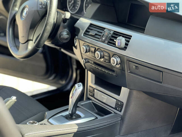 Черный БМВ 5 Серия, объемом двигателя 2.5 л и пробегом 250 тыс. км за 8650 $, фото 42 на Automoto.ua