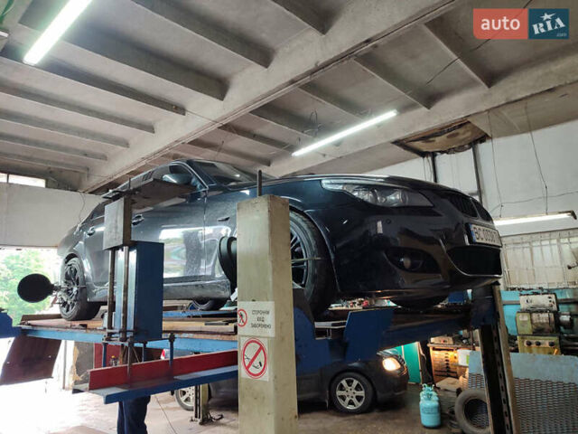 Черный БМВ 5 Серия, объемом двигателя 2 л и пробегом 324 тыс. км за 10700 $, фото 122 на Automoto.ua