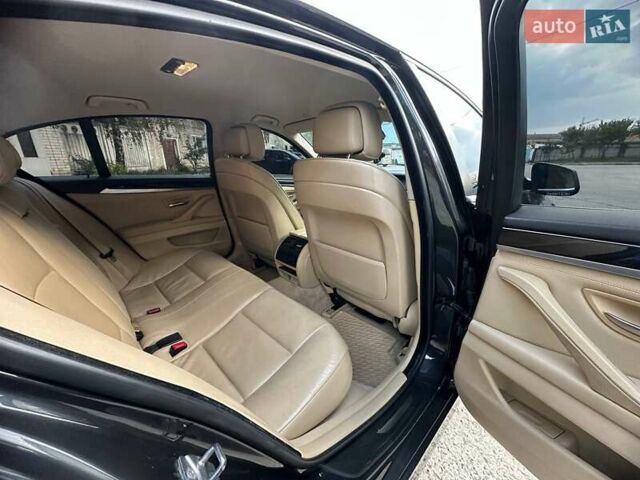Чорний БМВ 5 Серія, об'ємом двигуна 2 л та пробігом 262 тис. км за 13500 $, фото 15 на Automoto.ua