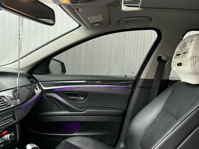 Чорний БМВ 5 Серія, об'ємом двигуна 2 л та пробігом 272 тис. км за 14900 $, фото 11 на Automoto.ua