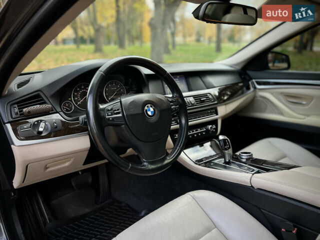 Черный БМВ 5 Серия, объемом двигателя 3 л и пробегом 276 тыс. км за 11000 $, фото 12 на Automoto.ua