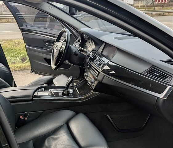 Чорний БМВ 5 Серія, об'ємом двигуна 3 л та пробігом 351 тис. км за 15700 $, фото 5 на Automoto.ua