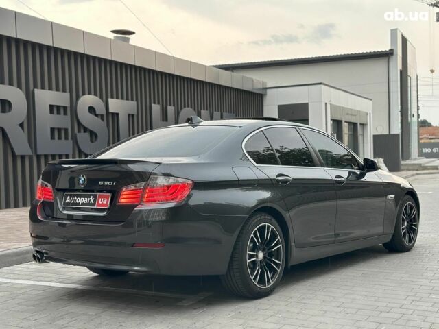 Черный БМВ 5 Серия, объемом двигателя 3 л и пробегом 266 тыс. км за 13900 $, фото 9 на Automoto.ua