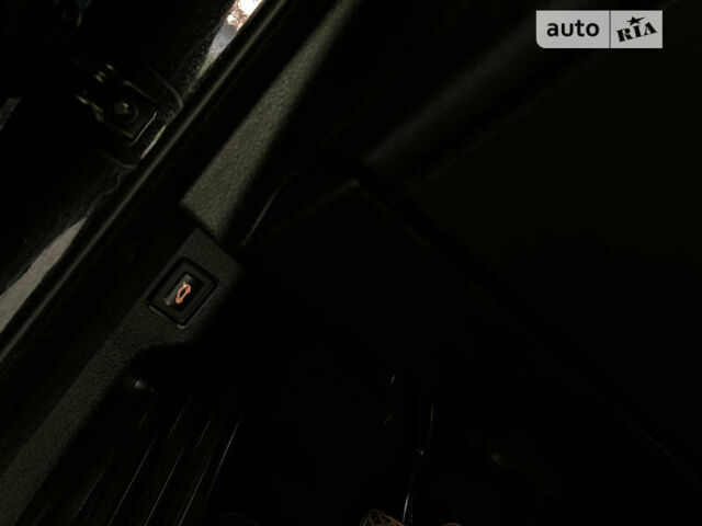 Чорний БМВ 5 Серія, об'ємом двигуна 2 л та пробігом 279 тис. км за 14000 $, фото 87 на Automoto.ua