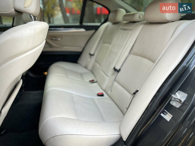 Черный БМВ 5 Серия, объемом двигателя 3 л и пробегом 276 тыс. км за 11000 $, фото 14 на Automoto.ua