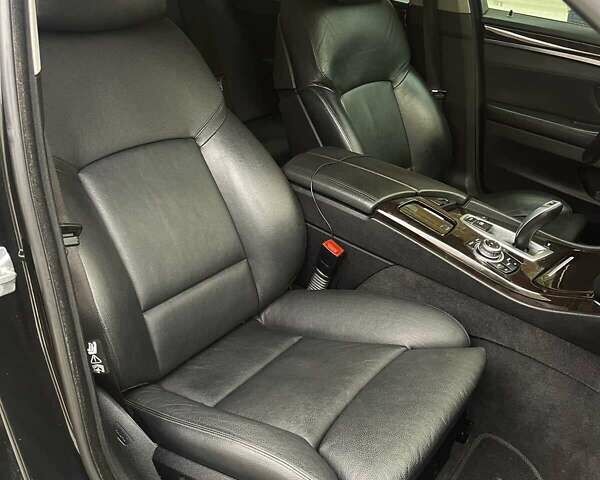 Черный БМВ 5 Серия, объемом двигателя 3 л и пробегом 225 тыс. км за 10500 $, фото 18 на Automoto.ua