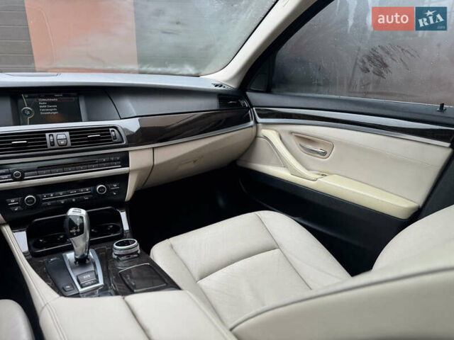 Чорний БМВ 5 Серія, об'ємом двигуна 3 л та пробігом 276 тис. км за 10550 $, фото 24 на Automoto.ua