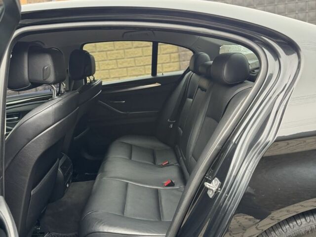 Черный БМВ 5 Серия, объемом двигателя 2 л и пробегом 300 тыс. км за 12999 $, фото 13 на Automoto.ua