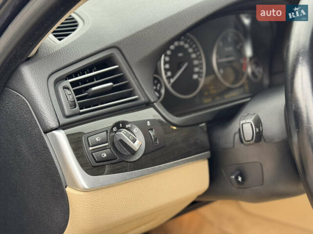 Чорний БМВ 5 Серія, об'ємом двигуна 3 л та пробігом 290 тис. км за 15900 $, фото 13 на Automoto.ua