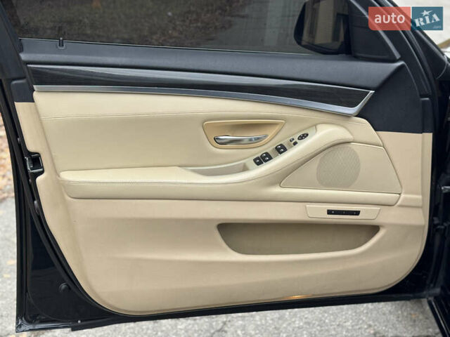Чорний БМВ 5 Серія, об'ємом двигуна 3 л та пробігом 290 тис. км за 15900 $, фото 11 на Automoto.ua