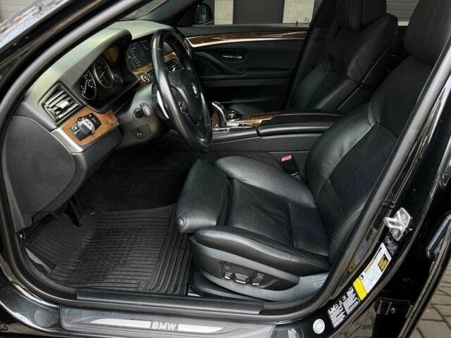 Чорний БМВ 5 Серія, об'ємом двигуна 3 л та пробігом 216 тис. км за 12500 $, фото 10 на Automoto.ua