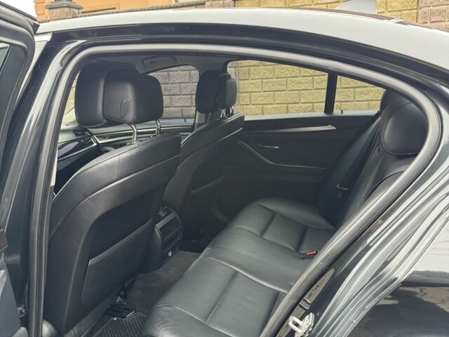 Черный БМВ 5 Серия, объемом двигателя 2 л и пробегом 300 тыс. км за 12999 $, фото 11 на Automoto.ua