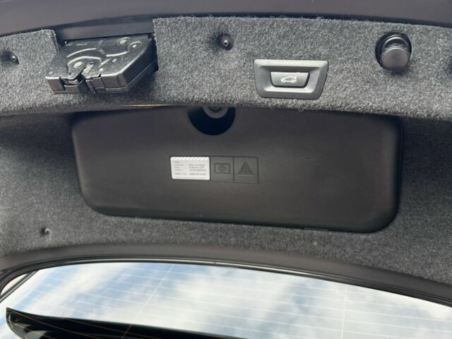 Чорний БМВ 5 Серія, об'ємом двигуна 3 л та пробігом 351 тис. км за 15700 $, фото 7 на Automoto.ua