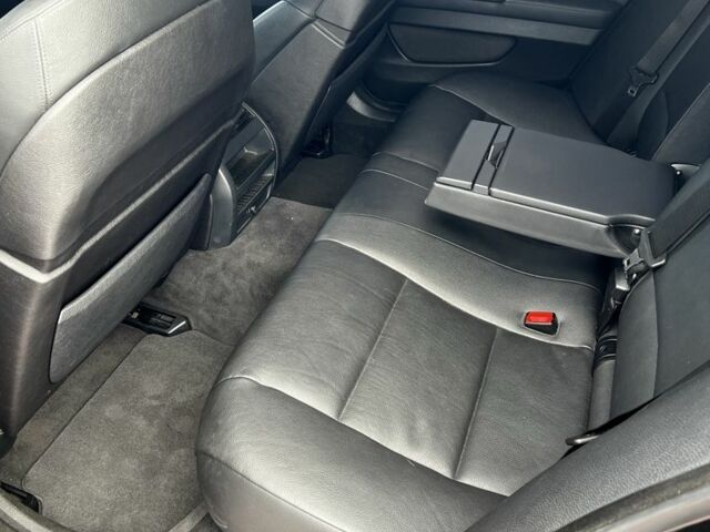 Чорний БМВ 5 Серія, об'ємом двигуна 3 л та пробігом 351 тис. км за 15700 $, фото 6 на Automoto.ua