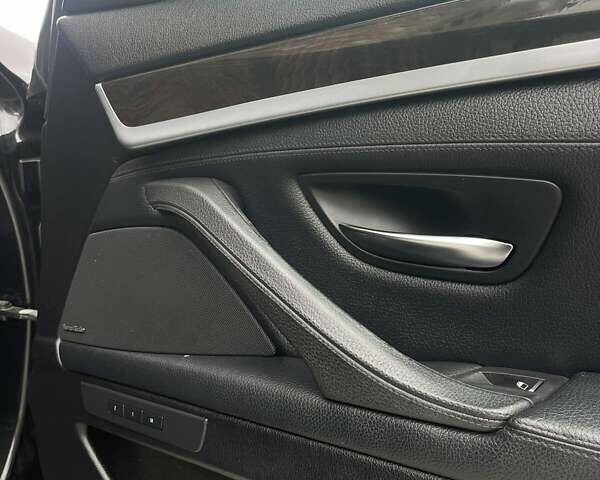 Черный БМВ 5 Серия, объемом двигателя 3 л и пробегом 225 тыс. км за 10500 $, фото 16 на Automoto.ua