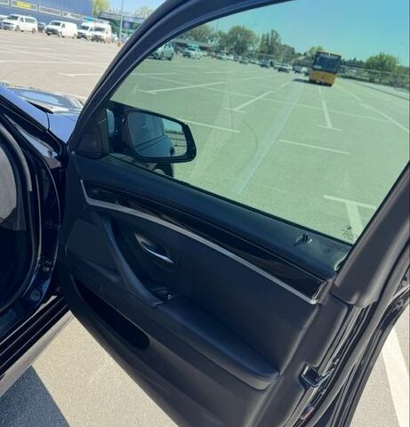 Черный БМВ 5 Серия, объемом двигателя 3 л и пробегом 235 тыс. км за 17500 $, фото 5 на Automoto.ua