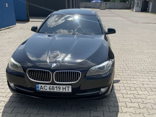 Черный БМВ 5 Серия, объемом двигателя 2 л и пробегом 260 тыс. км за 10000 $, фото 1 на Automoto.ua